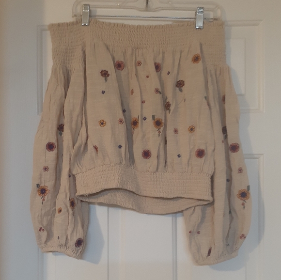 Free People Saachi Off the Shoulder Top - Picture 7 of 8